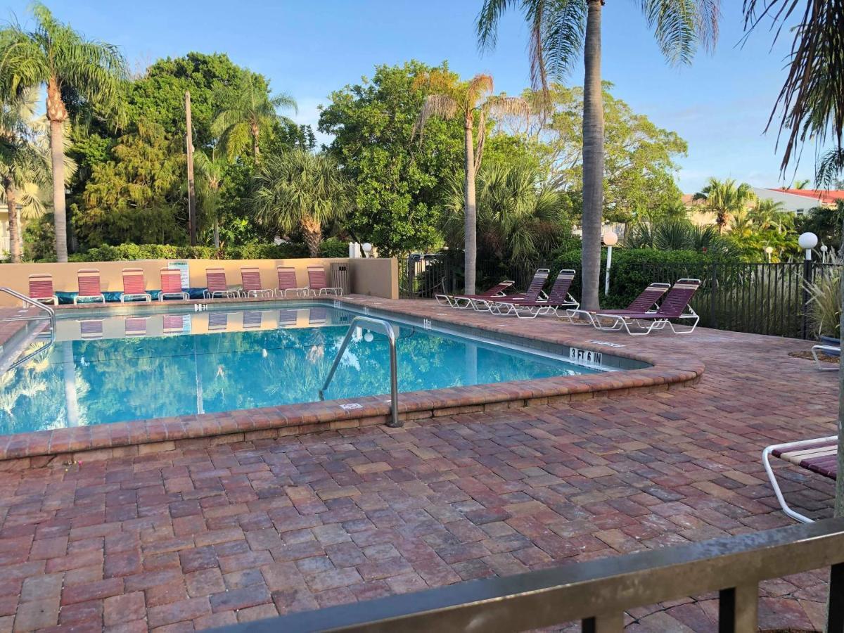 Captiva Beach Resort Point O'Rocks Εξωτερικό φωτογραφία
